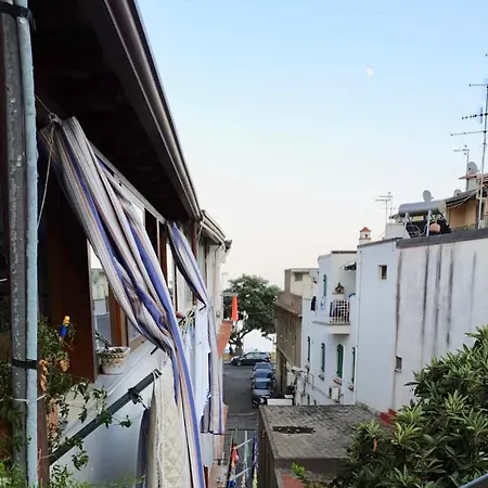 I Tesori Del Mare Alojamento de Acomodação e Pequeno-almoço Letojanni