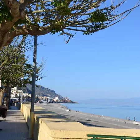 Bed and Breakfast I Tesori Del Mare Letojanni